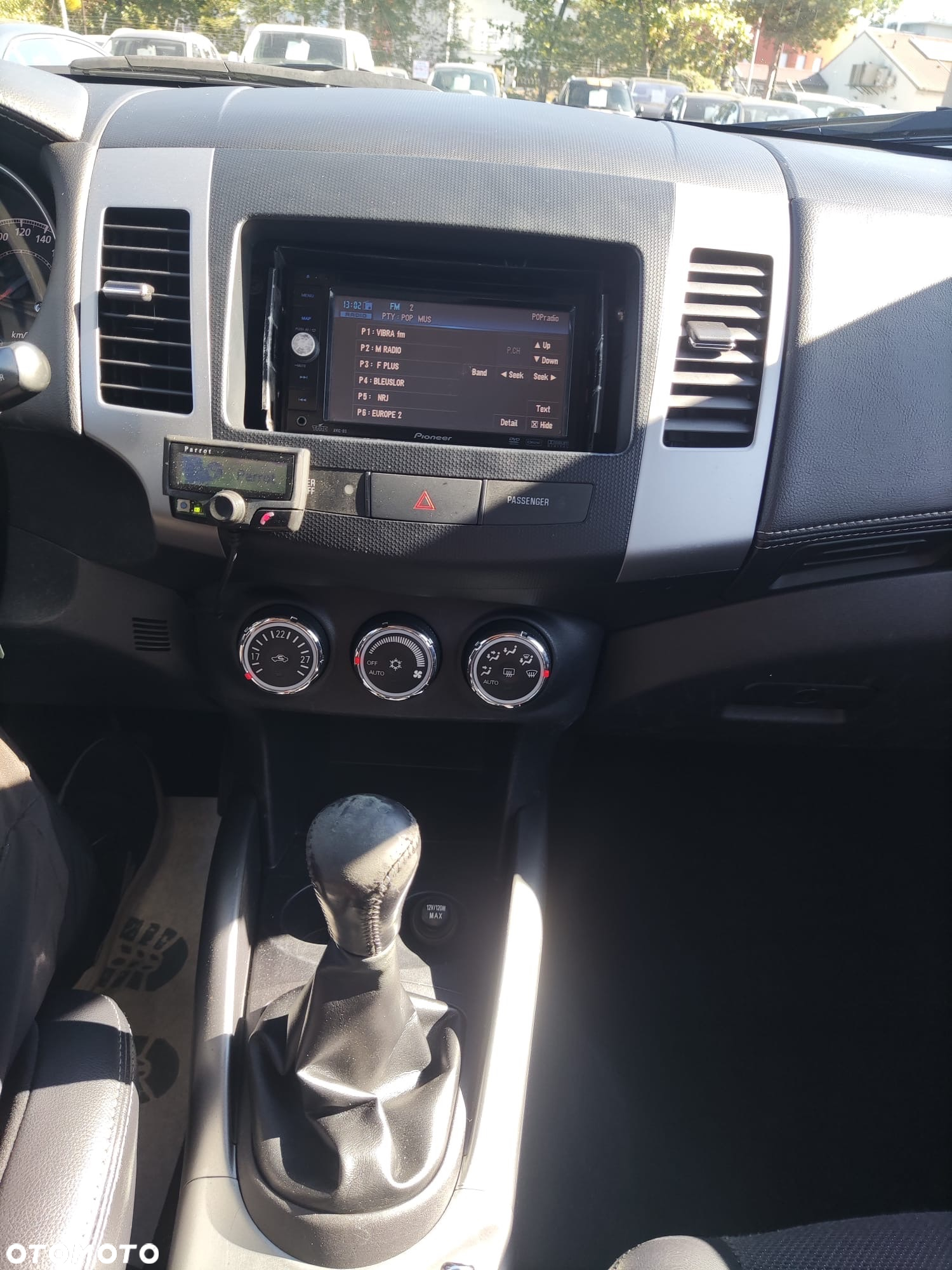 Mitsubishi Outlander 2.0 Intense + NAVI 2WD EU5 - 19