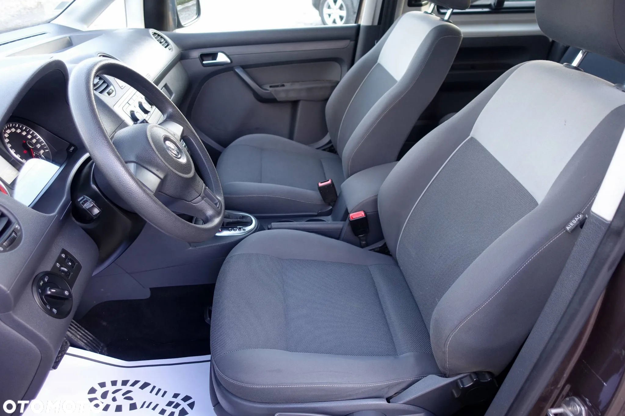 Volkswagen Caddy Maxi 1.6 TDI Comfortline DSG - 10