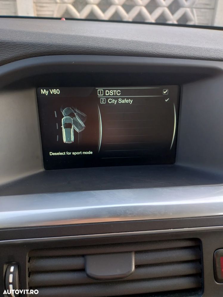 Volvo V60 D2 Momentum - 16