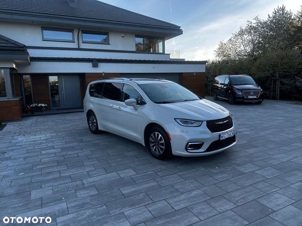 Chrysler Pacifica - 3