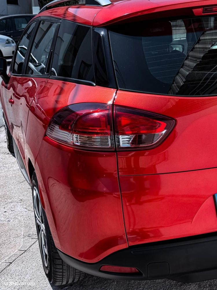 Renault Clio Sport Tourer Energy dCi 75 Business - 10