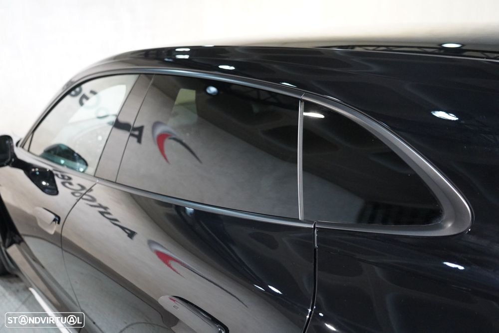 Porsche Taycan Cross Turismo 4 - 46