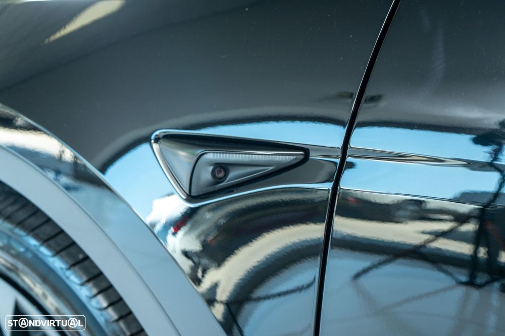 Tesla Model Y Long Range Dual Motor AWD - 24