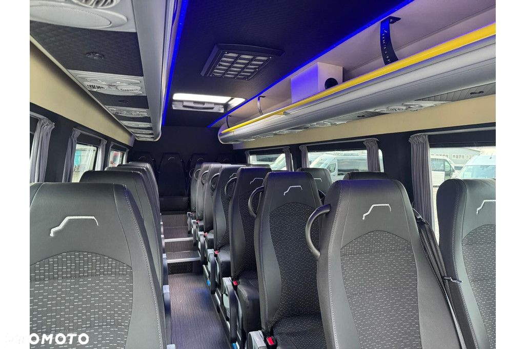 Mercedes-Benz Sprinter 519 - 19