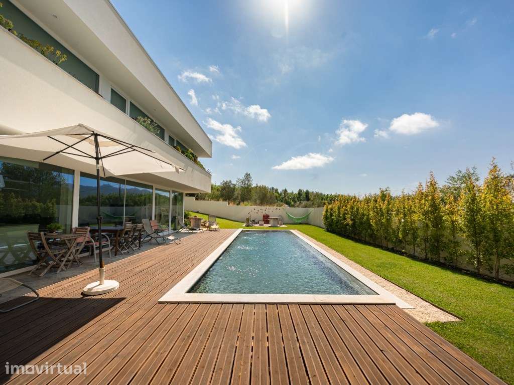 Moradia T6 + 1 c/ piscina e jardim relvado | Sintra - Grande imagem: 3/38