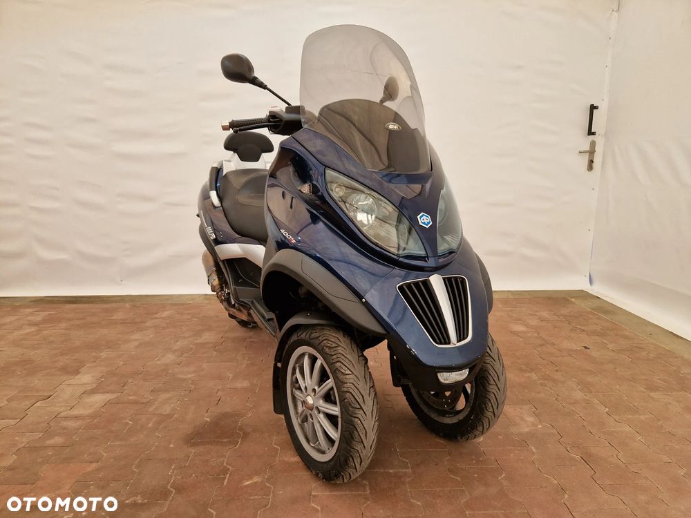 Piaggio MP-3 - 15