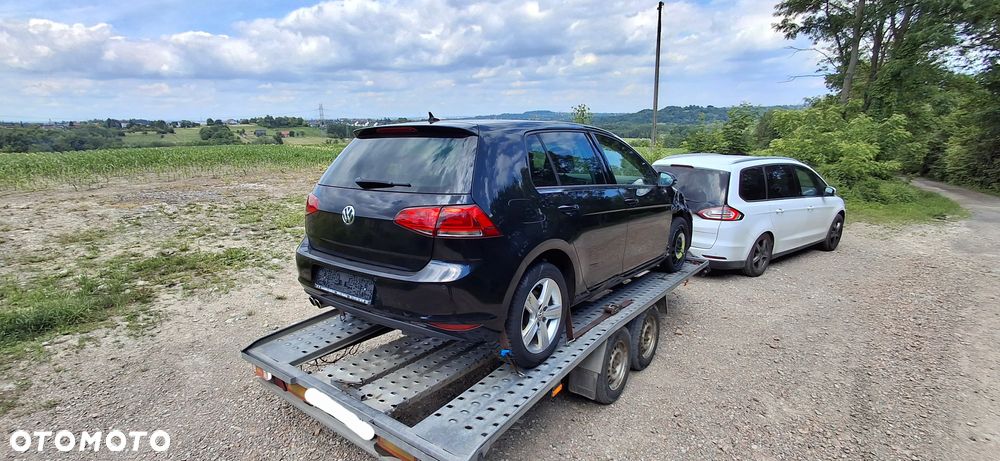 Volkswagen Golf 2.0 TDI BlueMotion Technology Lounge - 4