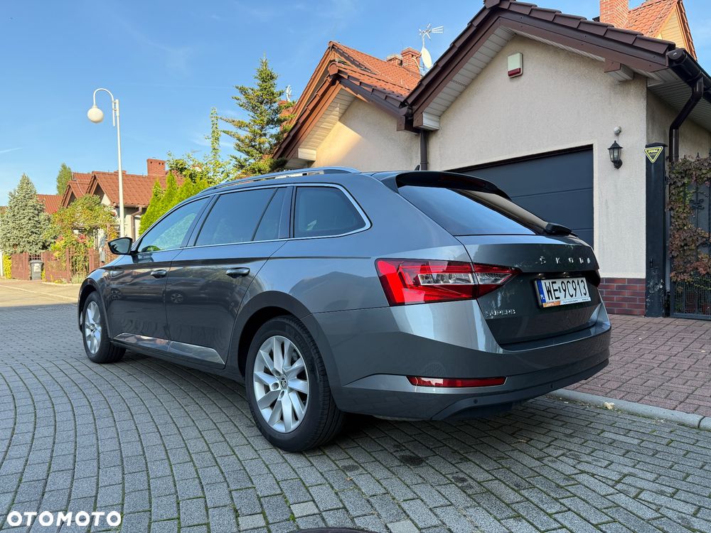 Skoda Superb 1.5 TSI Ambition DSG - 7
