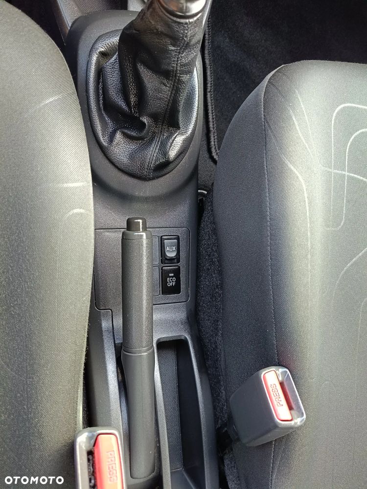 Toyota Yaris - 21