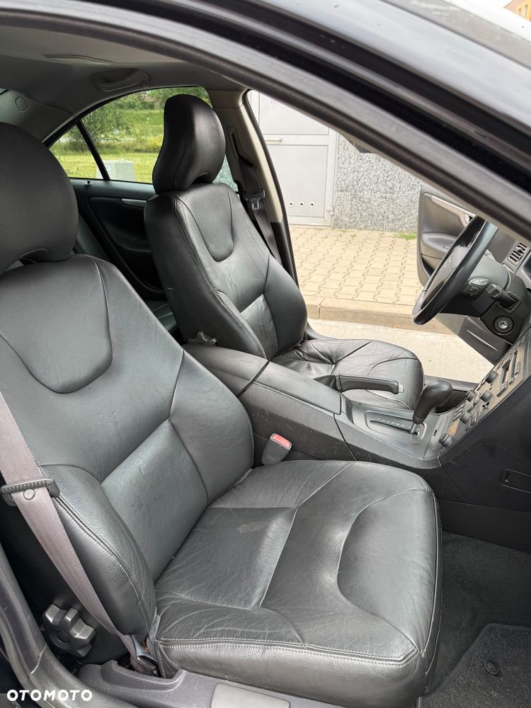 Volvo S60 ver-2-4d5-rubin - 21