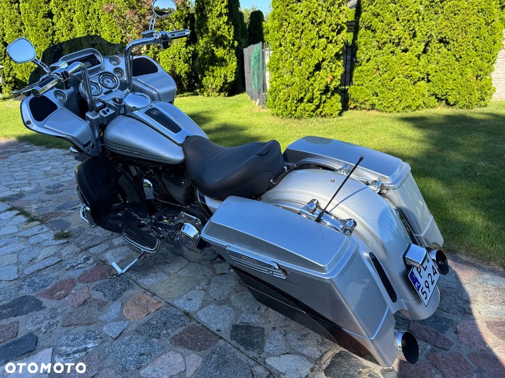 Harley-Davidson Touring Road Glide - 18