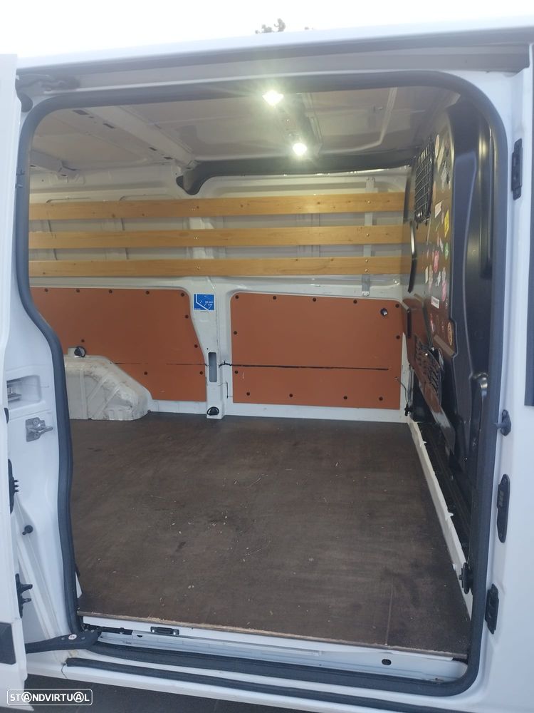Ford TRANSIT CUSTOM 2.2 TDCI, 3 Lugares L2H1 Longa - 21