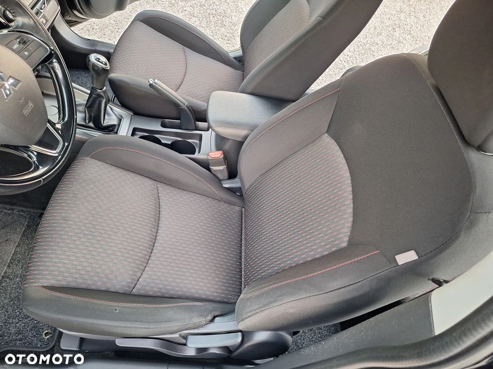 Mitsubishi ASX - 18