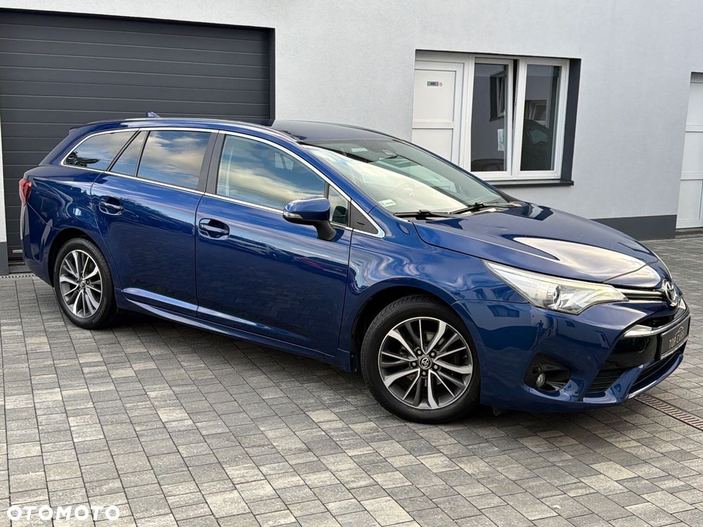 Toyota Avensis 1.8 Premium MS - 10
