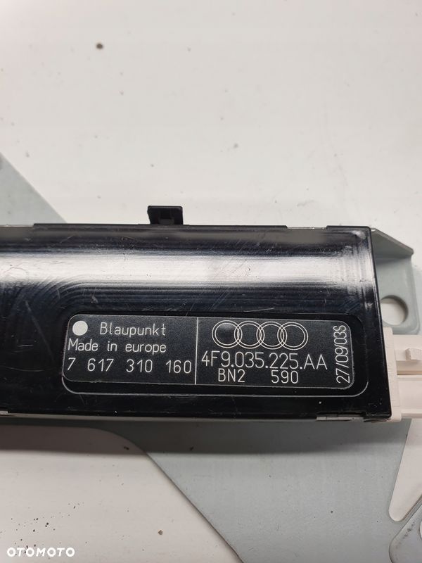 WZMACNIACZ ANTENOWY AUDI A3 A4 A6 4F9035225AA - 2