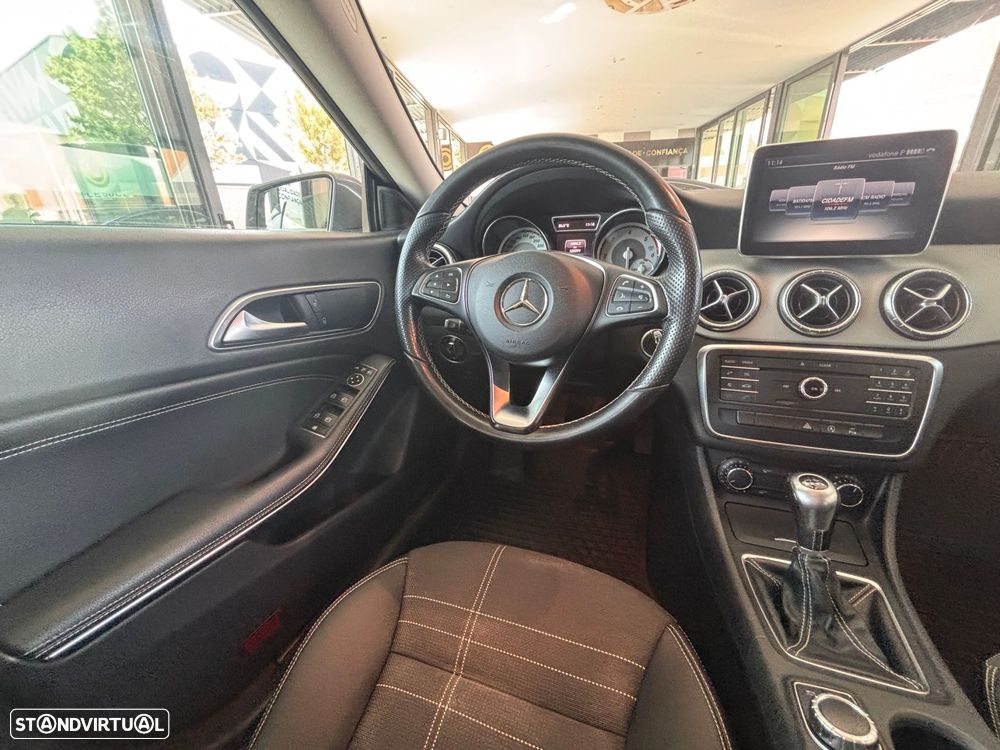 Mercedes-Benz CLA 200 - 11