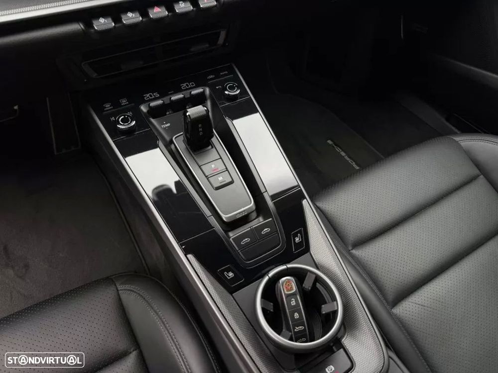 Porsche porsche-992 Targa 4 PDK - 18