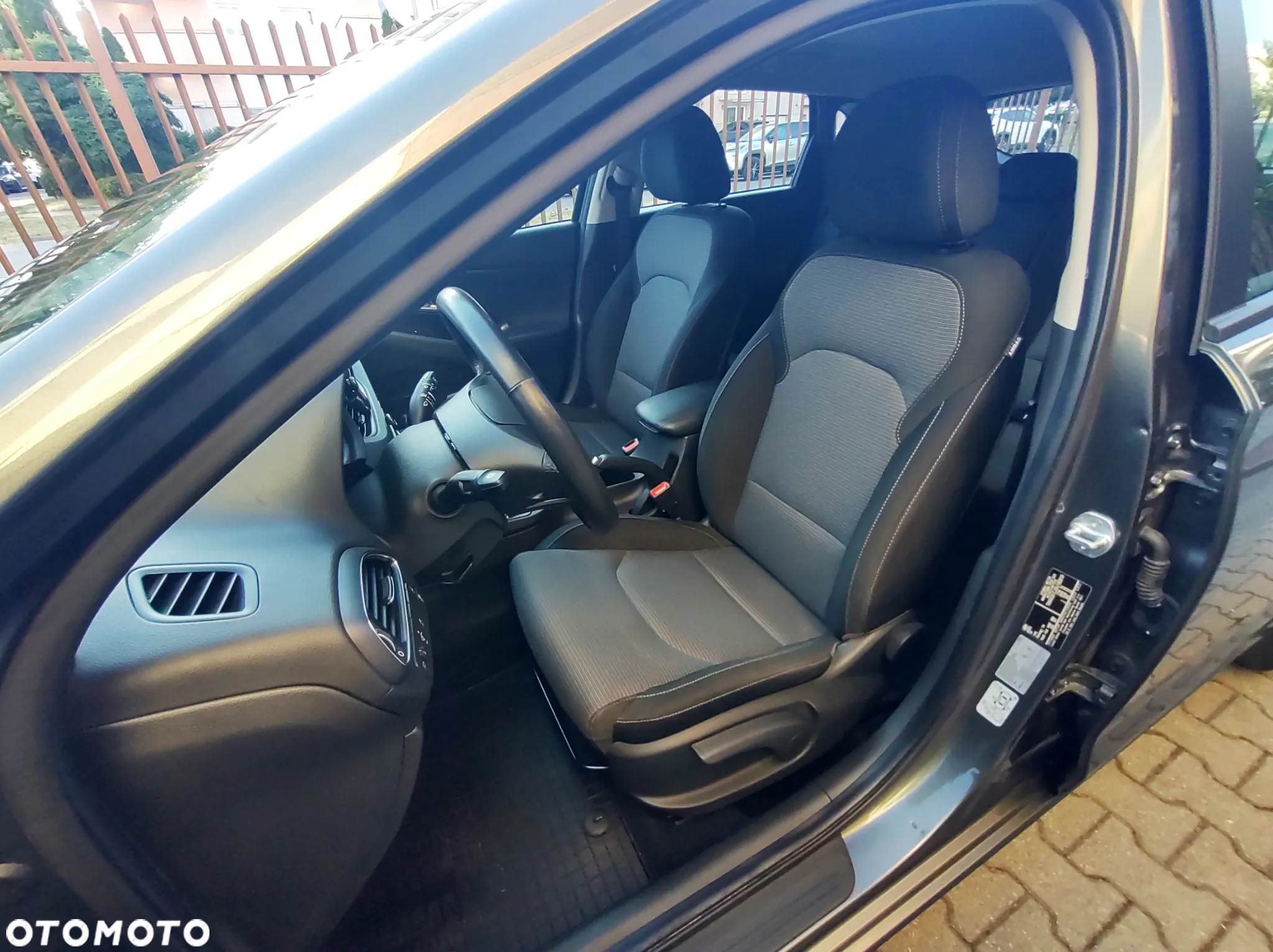 Hyundai i30 1.5 DPI Modern - 28