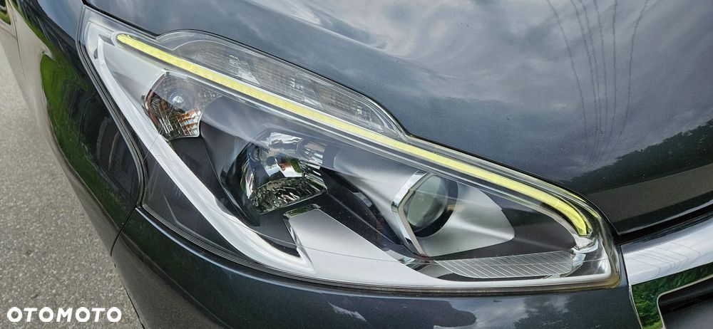 Peugeot 208 - 11