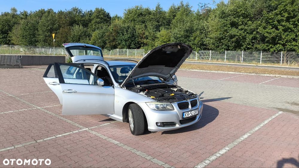 BMW Seria 3 318d - 5