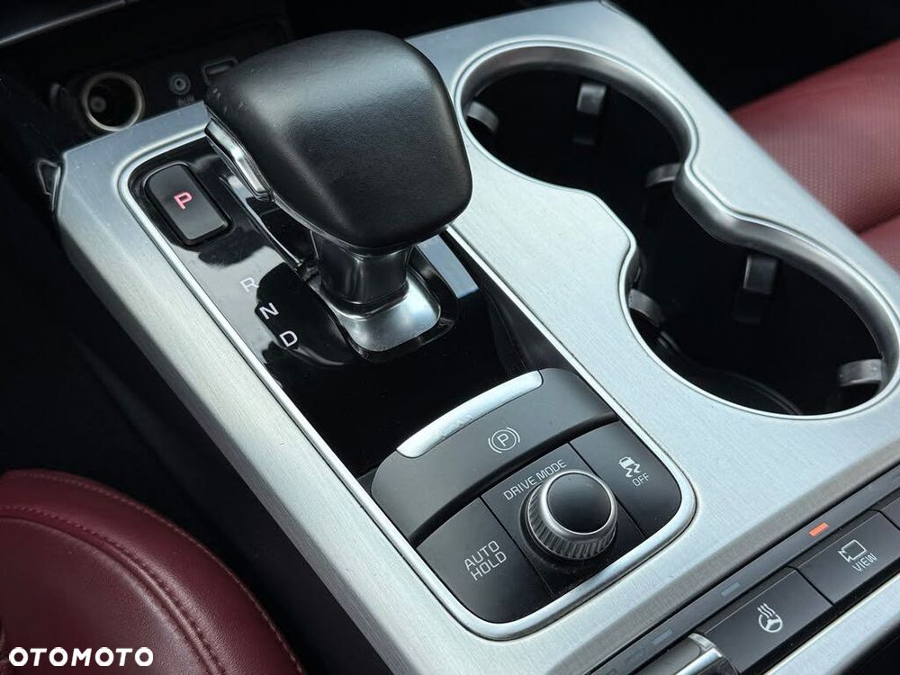 Kia Stinger - 22