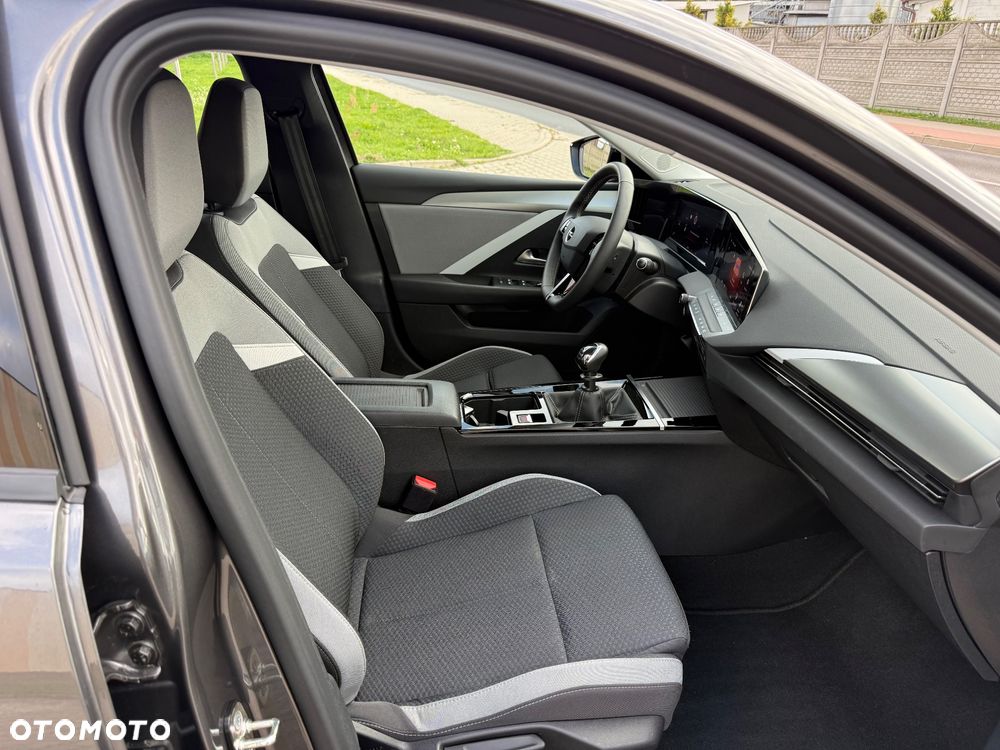 Opel Astra 1.2 Turbo Enjoy - 27
