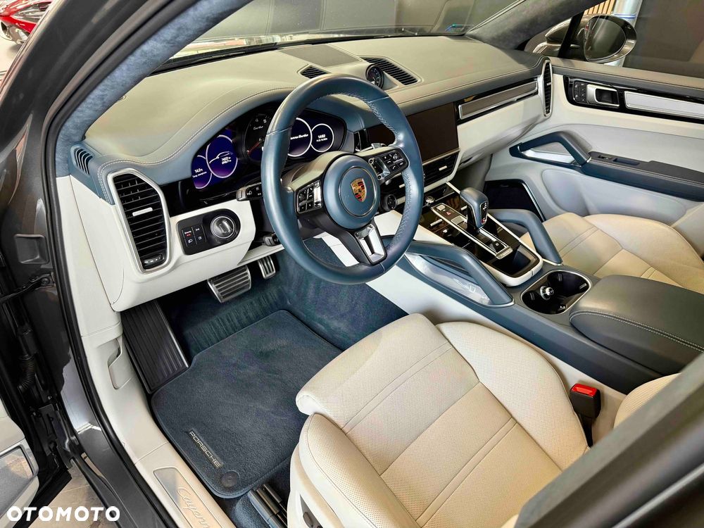 Porsche Cayenne Turbo - 15