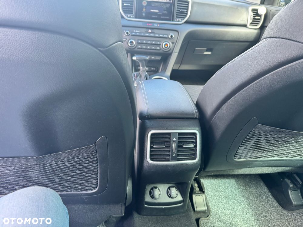 Kia Sportage 1.6 CRDI AWD Eco-Dynamics+ (48V M-H) DCT GT LINE - 4