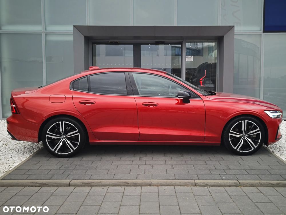 Volvo S60 B5 B R-Design - 4