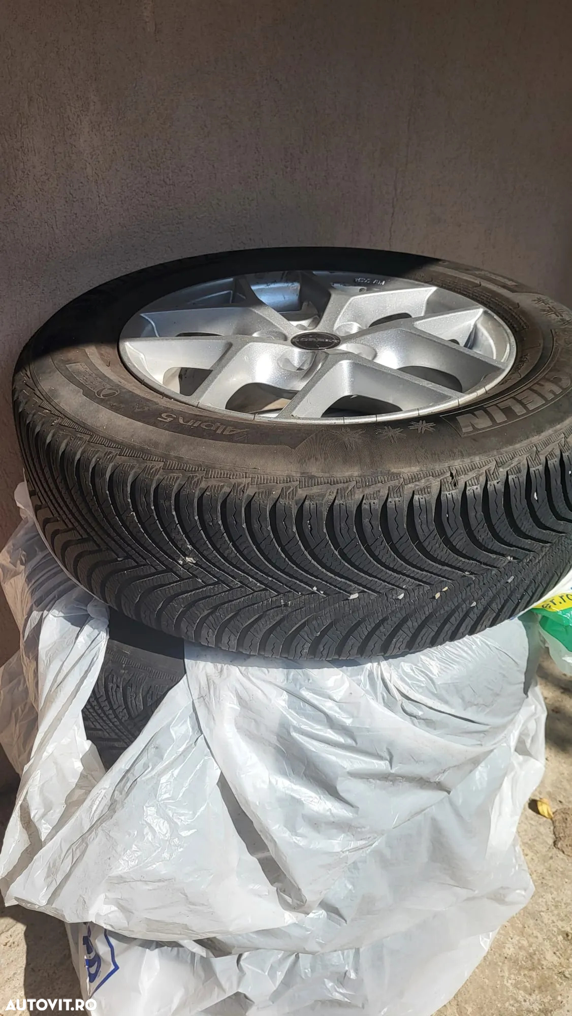 Toyota C-HR 1.8 HSD 4x2 CVT C-enter - 25