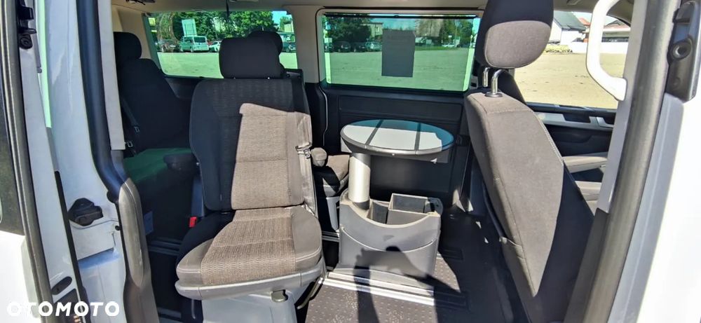 Volkswagen Multivan - 20