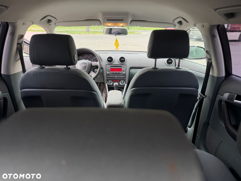 Audi A3 Sportback 1.6 Ambition - 11