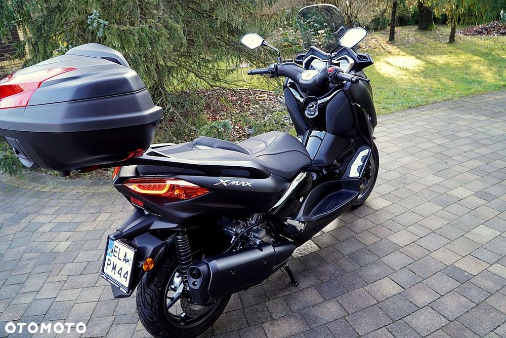 Yamaha X-max - 10