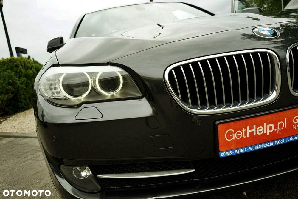 BMW Seria 5 525d - 13