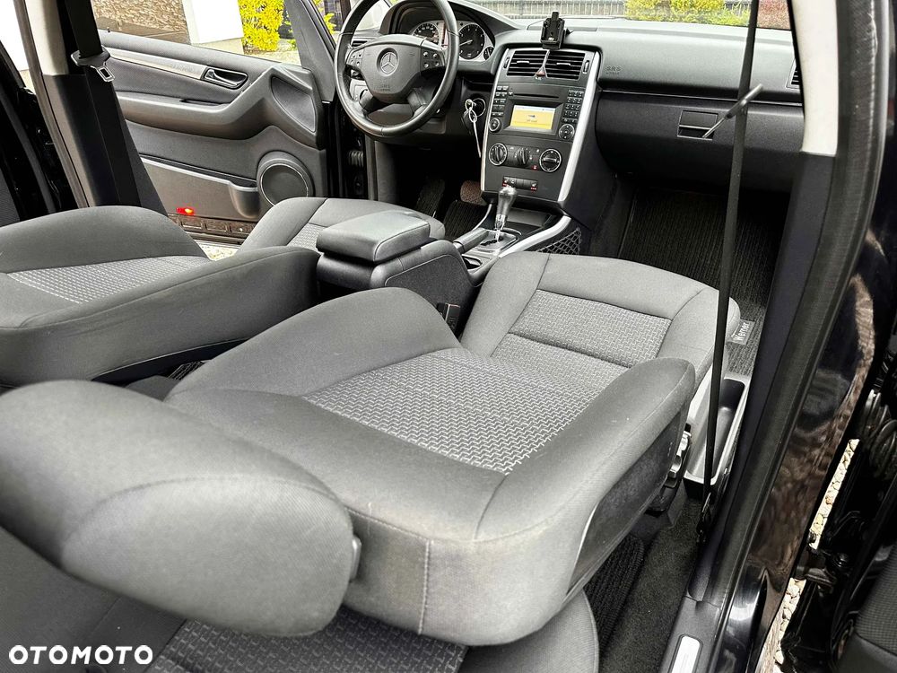 Mercedes-Benz Klasa B 180 Autotronic - 17