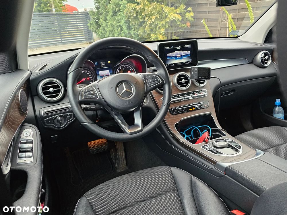 Mercedes-Benz GLC 250 4Matic 9G-TRONIC Exclusive - 17
