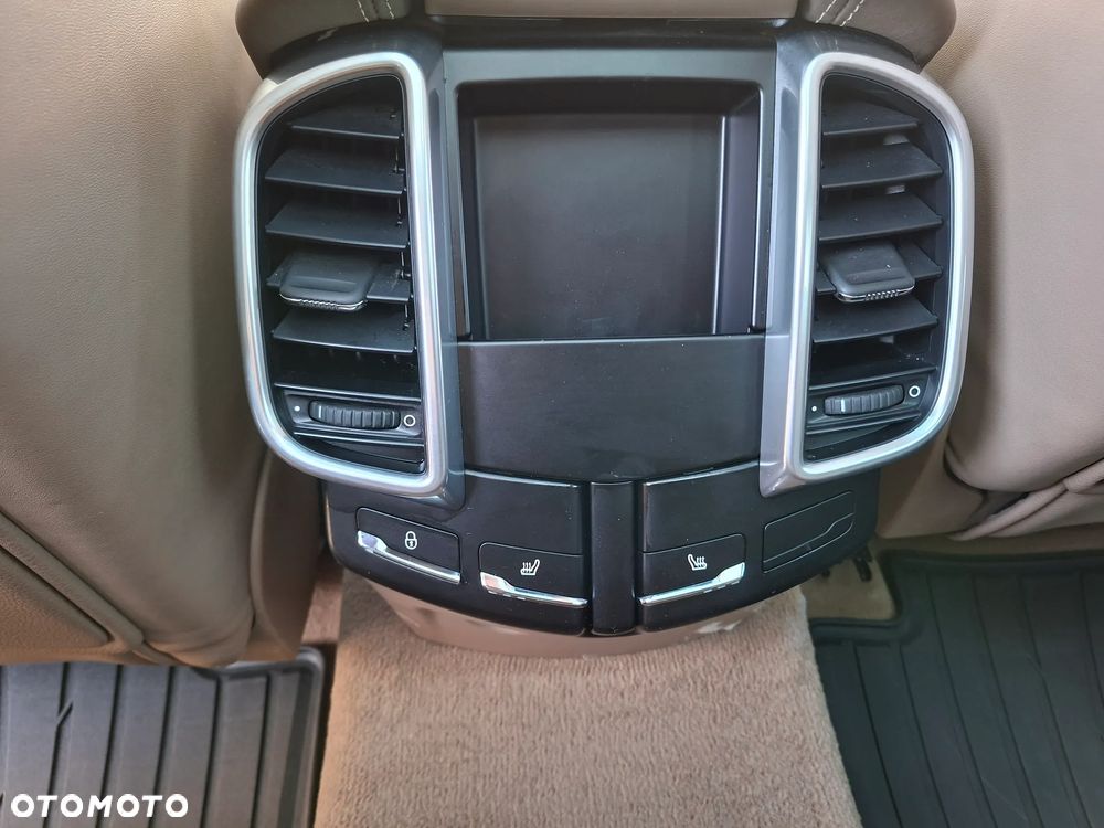 Porsche Cayenne Turbo Tiptronic S - 24