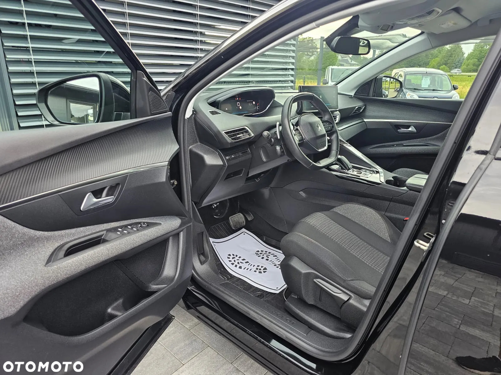 Peugeot 3008 1.5 BlueHDi Allure Pack S&S EAT8 - 38
