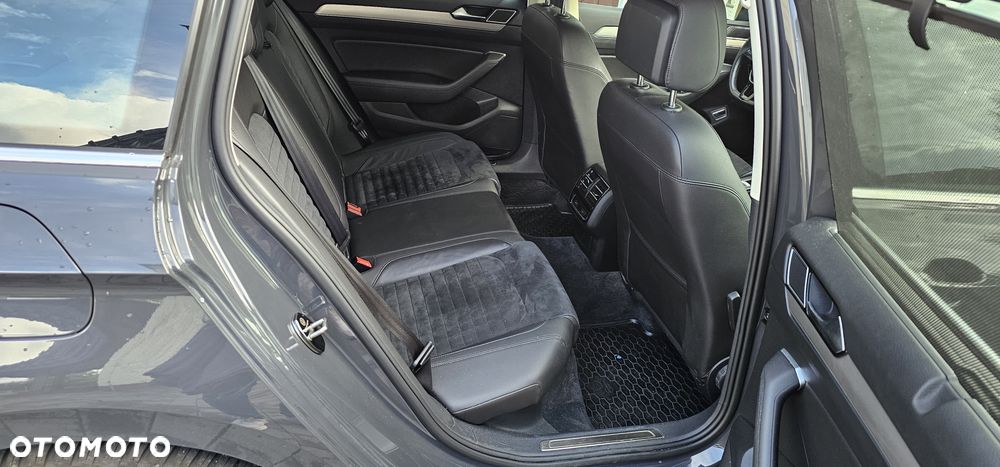 Volkswagen Passat 1.6 TDI SCR DSG Comfortline - 18