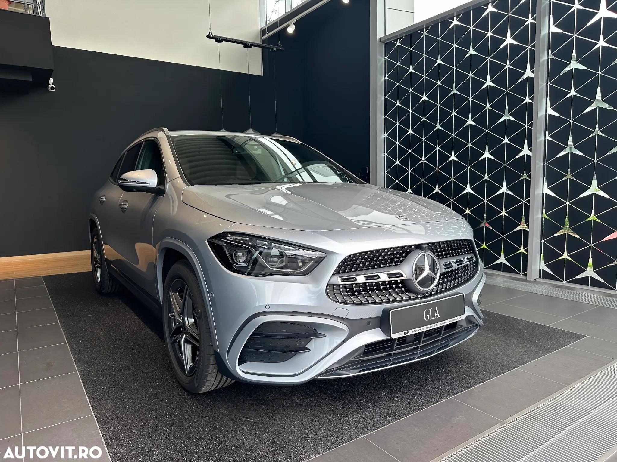 Mercedes-Benz GLA 200 d 4Matic 8G-DCT AMG Line - 2