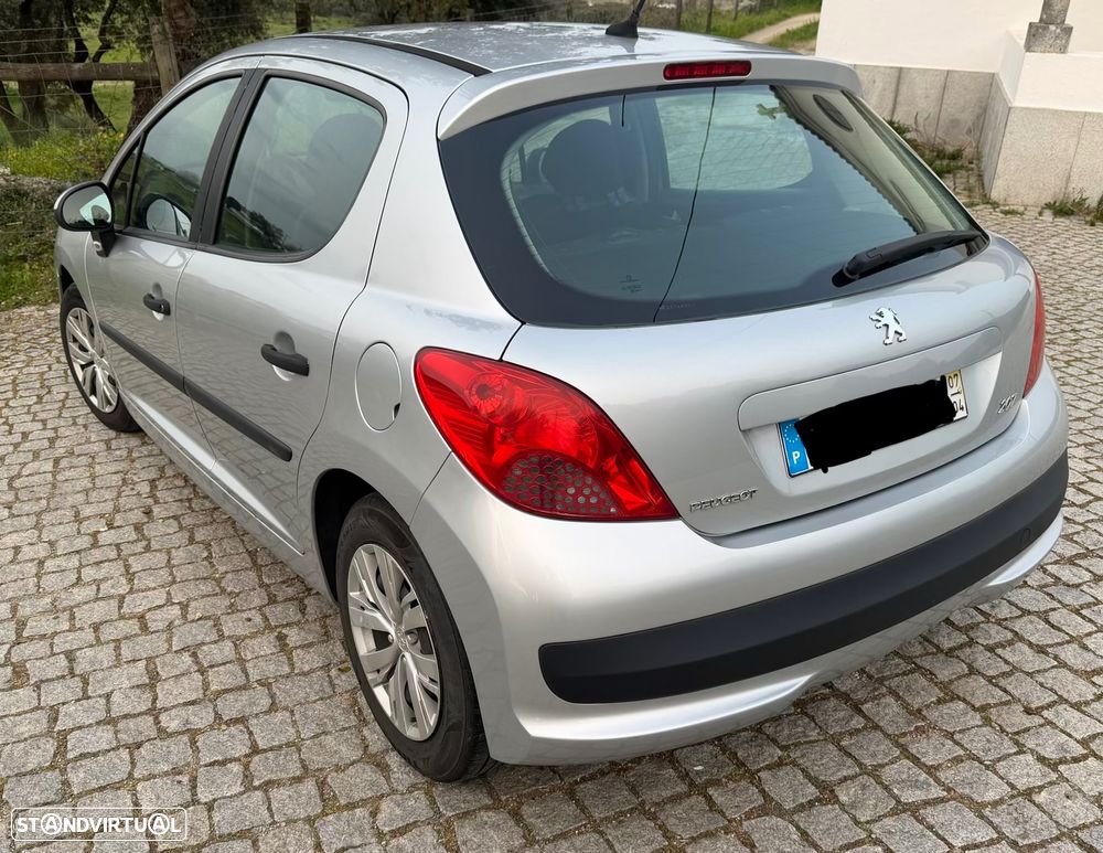 Peugeot 207 - 4