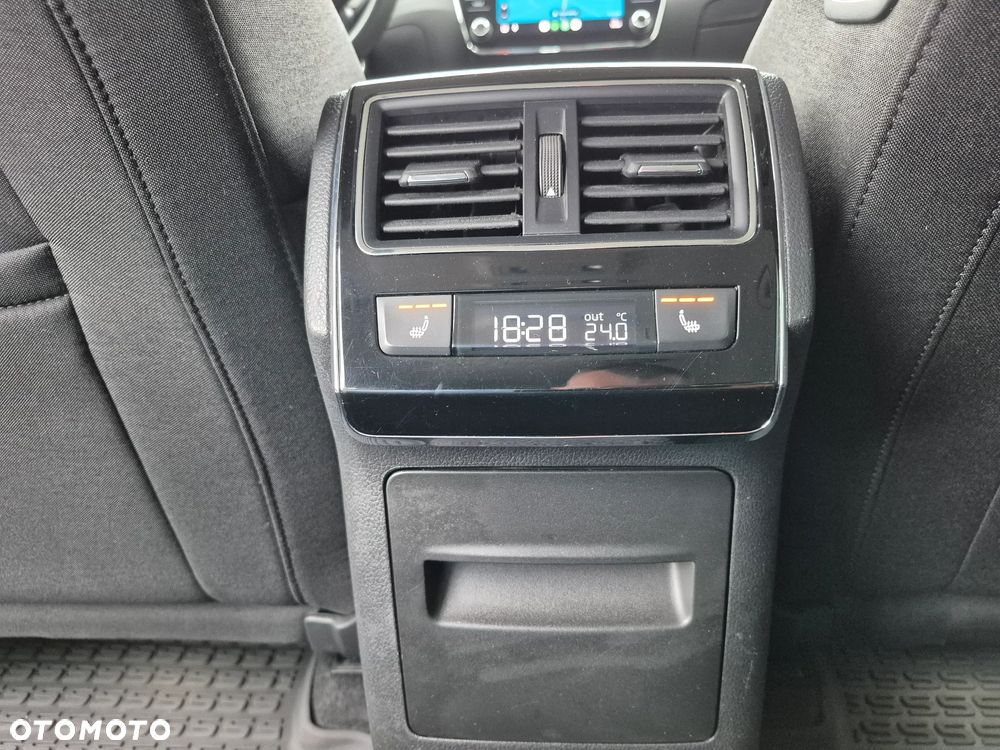 Skoda Superb 2.0 TSI Style DSG - 24