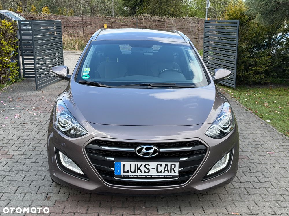 Hyundai i30 blue Kombi 1.4 YES Gold - 8