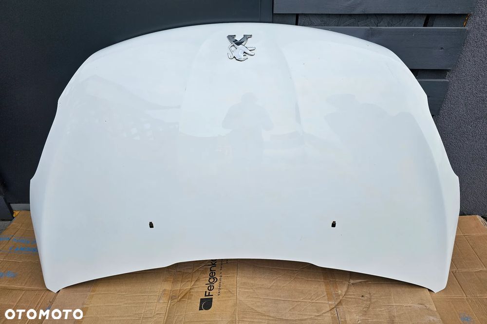 MASKA PRZÓD PEUGEOT 208 - 1