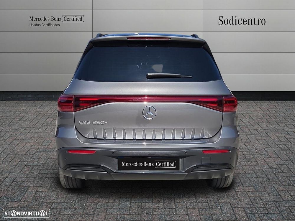 Mercedes-Benz EQB 250+ AMG Line - 9