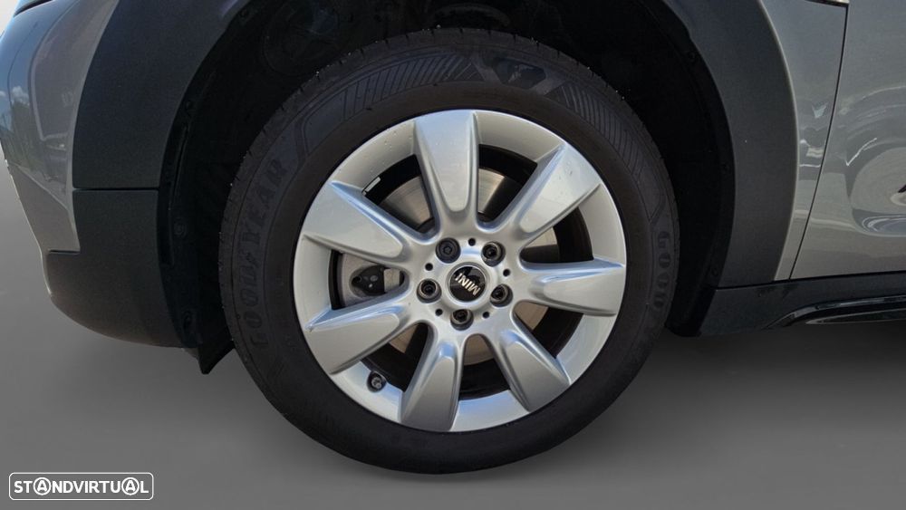 MINI Countryman Cooper SE ALL4 Classic Auto - 16