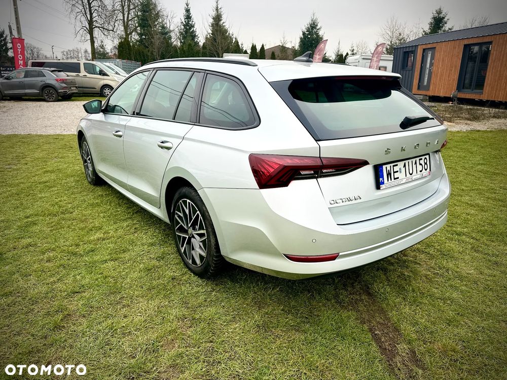 Skoda Octavia 2.0 TDI Ambition DSG - 8
