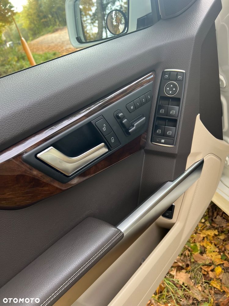 Mercedes-Benz GLK 350 4Matic BlueEFFICIENCY 7G-TRONIC - 15