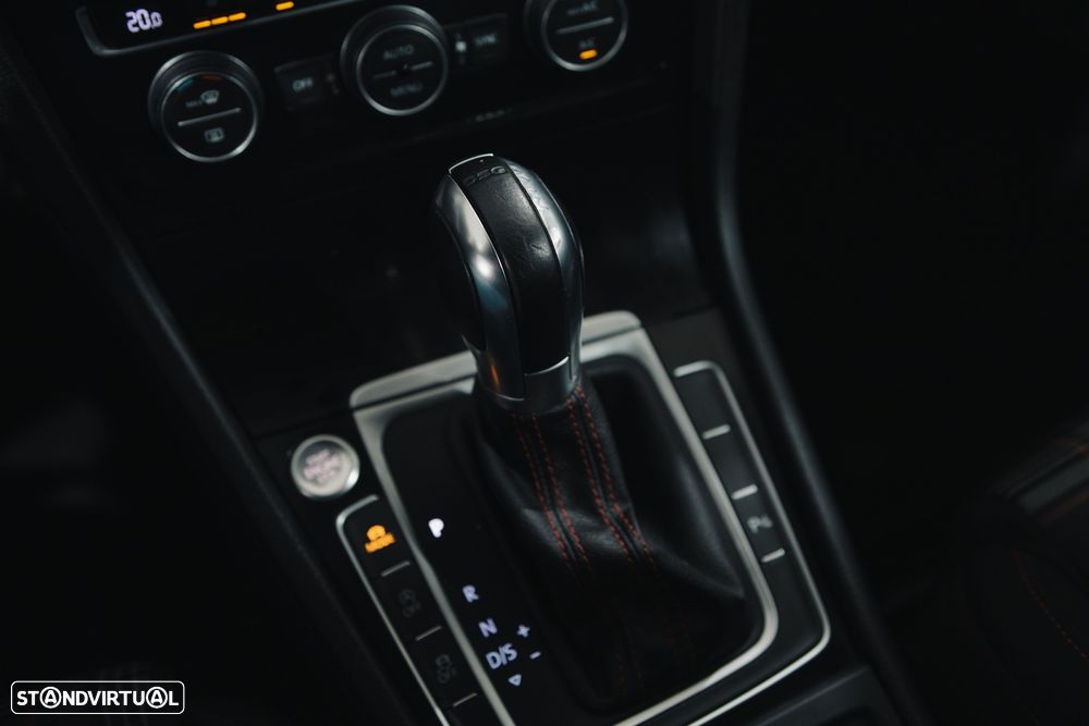 VW Golf GTI BlueMotion DSG - 14