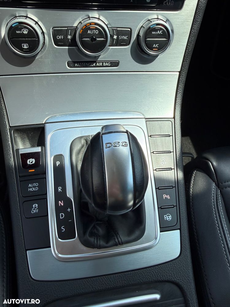 Volkswagen Passat CC - 12